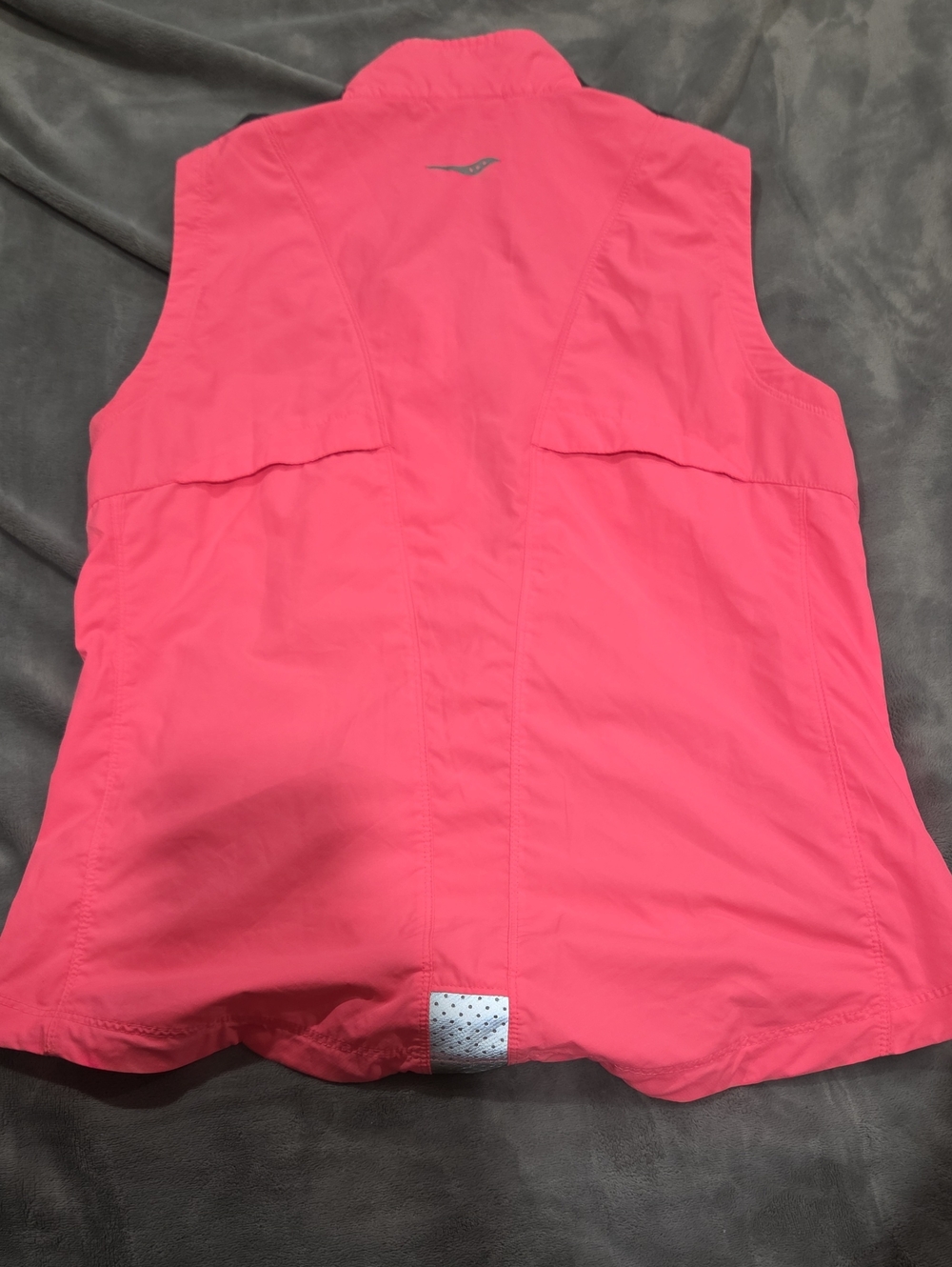 Saucony Bright Pink & Black Women's Running Vest - Picture 7 of 7